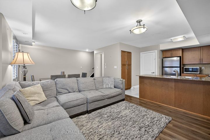 Photo 13 at 138 - 326 John Street, Willowbrook, Markham