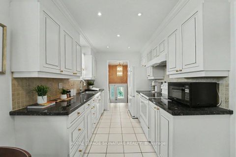 Photo 9 at 71 Yatesbury Road, Steeles, Toronto