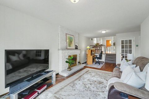 Photo 15 at 71 Yatesbury Road, Steeles, Toronto