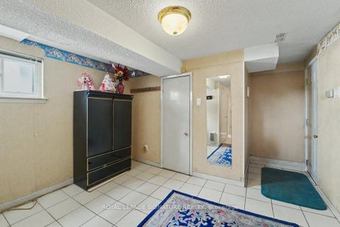 Photo 21 at 71 Yatesbury Road, Steeles, Toronto