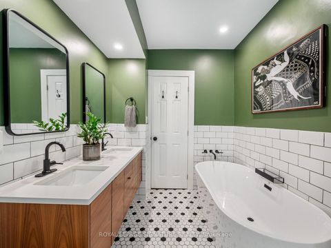 Photo 27 at 121 Ivy Avenue, South Riverdale, Toronto