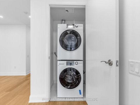 Photo 9 at 2305 - 2181 Yonge Street, Mount Pleasant West, Toronto