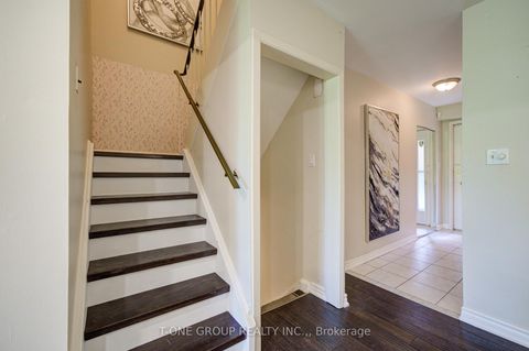 Photo 11 at 94 - 6 Esterbrooke Avenue, Don Valley Village, Toronto