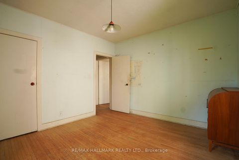 Photo 8 at 63 Highview Avenue, Cliffside, Toronto