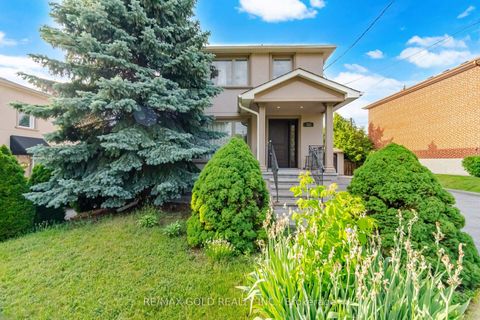 Photo 0 at 352 Maple Leaf Drive, Maple Leaf, Toronto