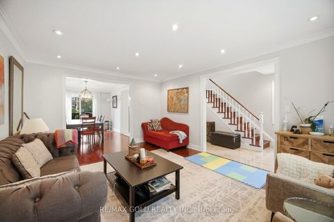 Photo 5 at 352 Maple Leaf Drive, Maple Leaf, Toronto
