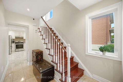 Photo 9 at 352 Maple Leaf Drive, Maple Leaf, Toronto