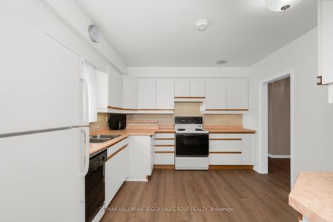 Photo 4 at 77 Stapleton Drive, The Westway, Toronto