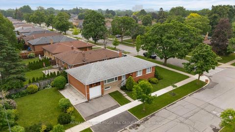 Photo 15 at 77 Stapleton Drive, The Westway, Toronto