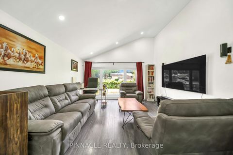 Photo 4 at 2 Ladysbridge Drive, Morningside, Toronto