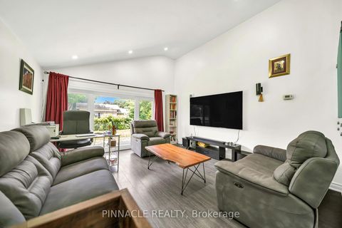Photo 5 at 2 Ladysbridge Drive, Morningside, Toronto