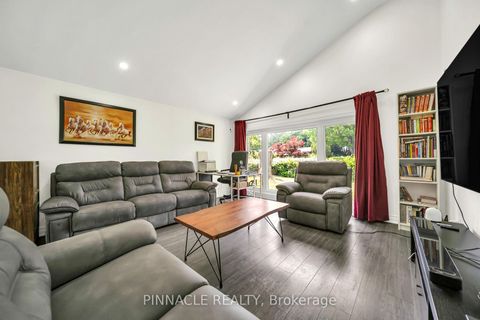 Photo 6 at 2 Ladysbridge Drive, Morningside, Toronto