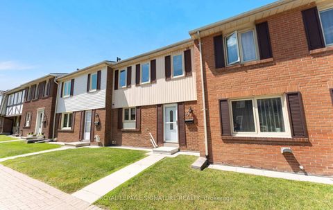 Photo 0 at 91 - 270 Timberbank Boulevard, L'Amoreaux, Toronto