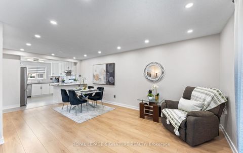 Photo 9 at 91 - 270 Timberbank Boulevard, L'Amoreaux, Toronto