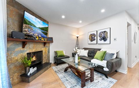 Photo 10 at 91 - 270 Timberbank Boulevard, L'Amoreaux, Toronto