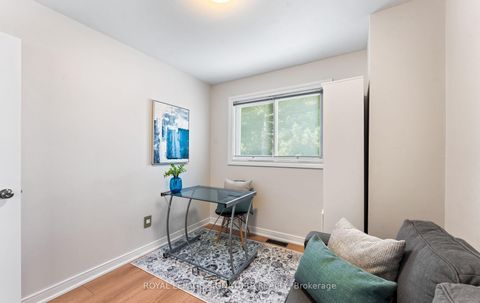 Photo 31 at 91 - 270 Timberbank Boulevard, L'Amoreaux, Toronto