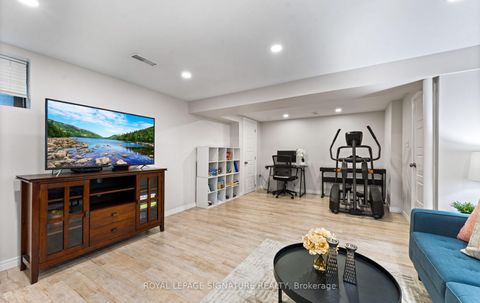 Photo 38 at 91 - 270 Timberbank Boulevard, L'Amoreaux, Toronto