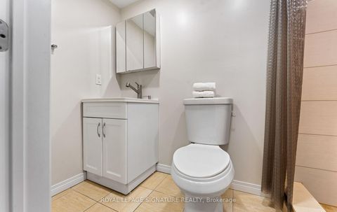 Photo 42 at 91 - 270 Timberbank Boulevard, L'Amoreaux, Toronto