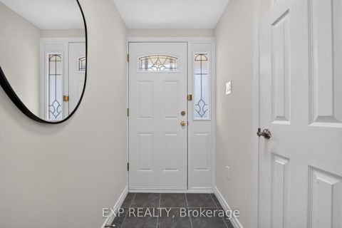 Photo 3 at 38 Rusty Crestway, Don Valley Village, Toronto