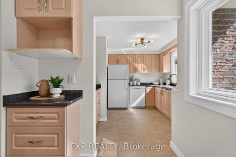 Photo 15 at 38 Rusty Crestway, Don Valley Village, Toronto
