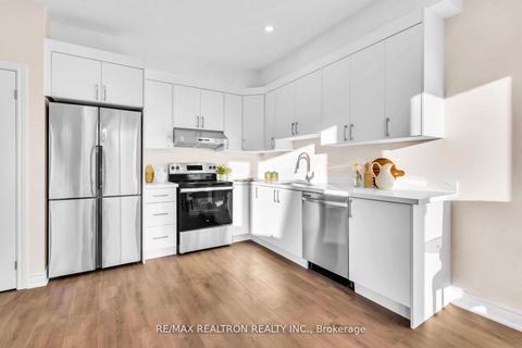 Photo 13 at 33 Landour Avenue, Eglinton West, Toronto