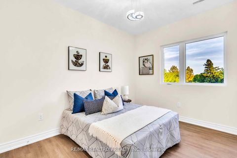 Photo 22 at 33 Landour Avenue, Eglinton West, Toronto