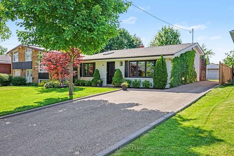 Photo 1 at 25 Brougham Crescent, The Westway, Toronto