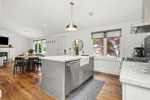 Photo 11 at 25 Brougham Crescent, The Westway, Toronto