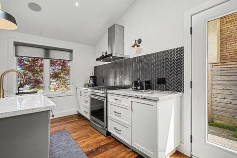 Photo 12 at 25 Brougham Crescent, The Westway, Toronto