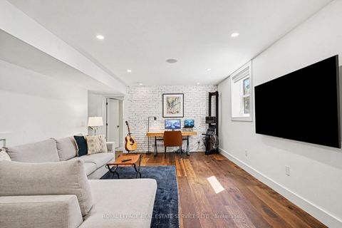 Photo 24 at 25 Brougham Crescent, The Westway, Toronto