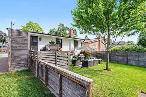 Photo 31 at 25 Brougham Crescent, The Westway, Toronto
