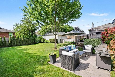 Photo 33 at 25 Brougham Crescent, The Westway, Toronto