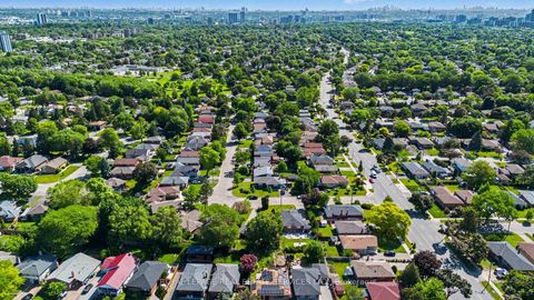 Photo 36 at 25 Brougham Crescent, The Westway, Toronto