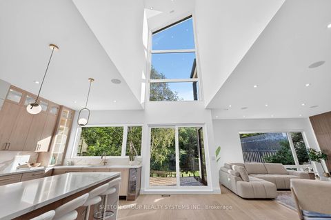 Photo 3 at 272 Renforth Drive, Markland Wood, Toronto