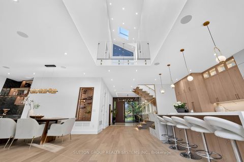 Photo 4 at 272 Renforth Drive, Markland Wood, Toronto