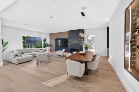 Photo 5 at 272 Renforth Drive, Markland Wood, Toronto