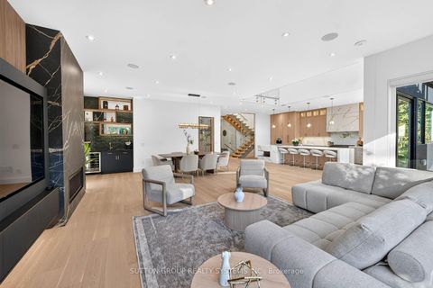 Photo 7 at 272 Renforth Drive, Markland Wood, Toronto
