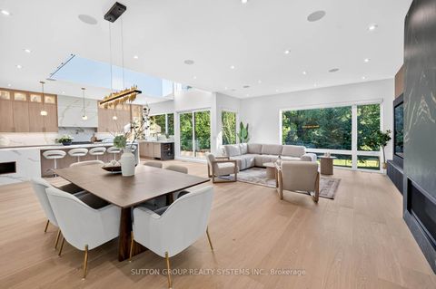Photo 8 at 272 Renforth Drive, Markland Wood, Toronto