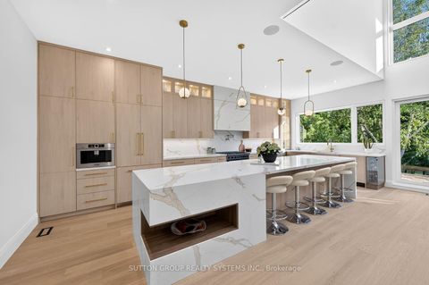 Photo 10 at 272 Renforth Drive, Markland Wood, Toronto