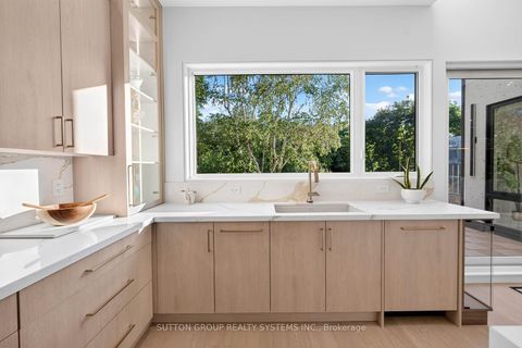 Photo 11 at 272 Renforth Drive, Markland Wood, Toronto