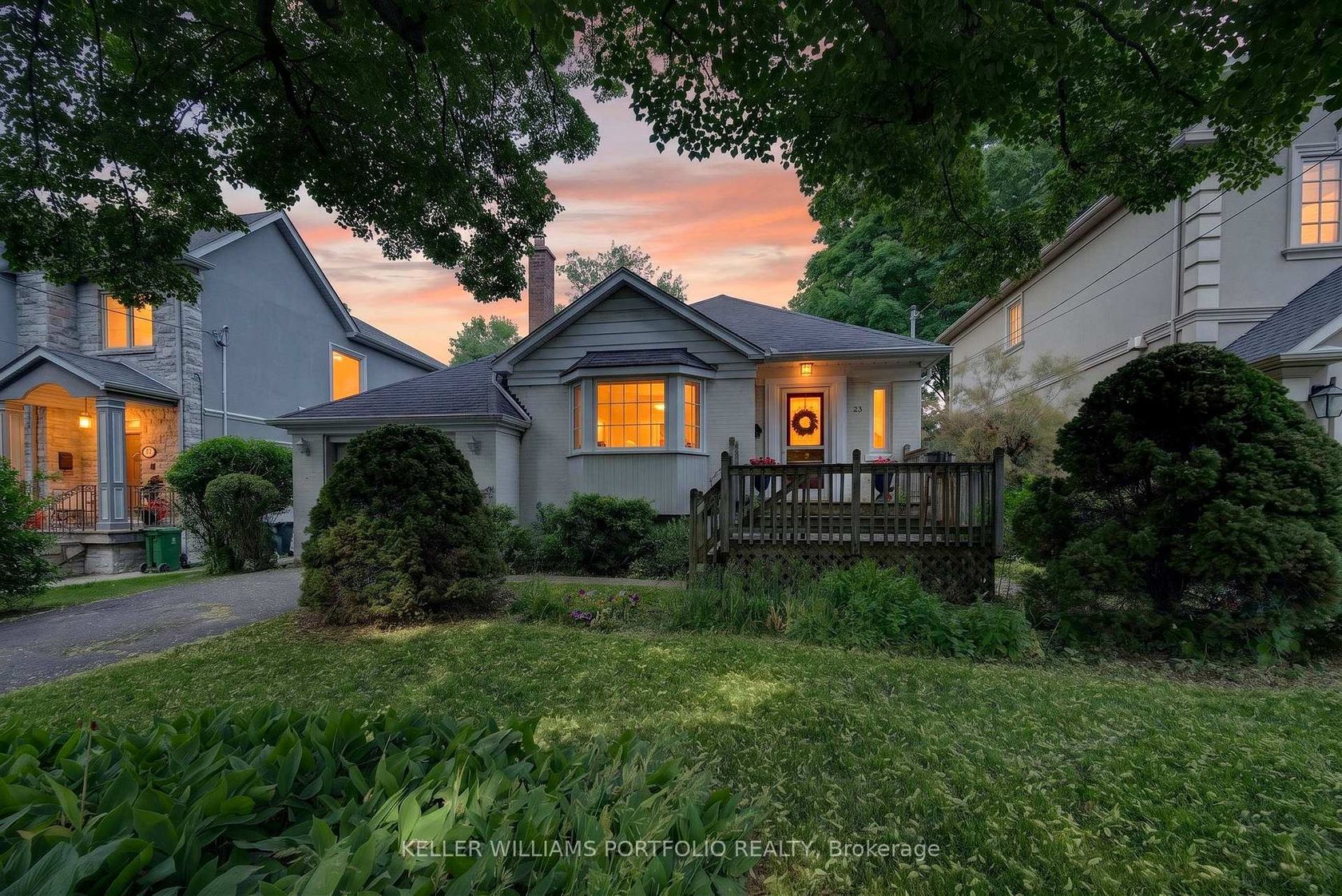23 Ashbourne Drive, City Centre West, Toronto 
