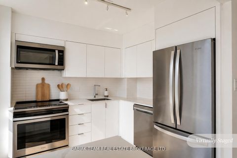 Photo 4 at 752 - 24 Southport Street, Swansea, Toronto