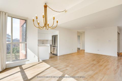 Photo 14 at 752 - 24 Southport Street, Swansea, Toronto