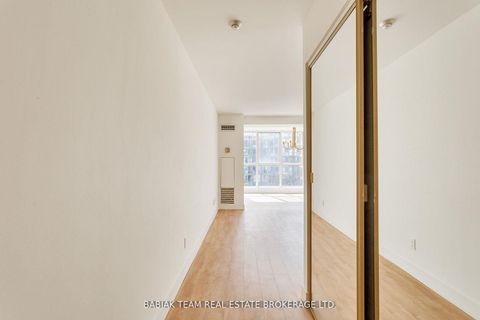 Photo 20 at 752 - 24 Southport Street, Swansea, Toronto