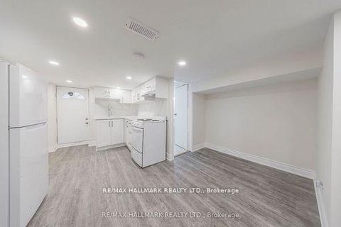 Photo 11 at 185 Laughton Avenue, Pellam Park, Toronto