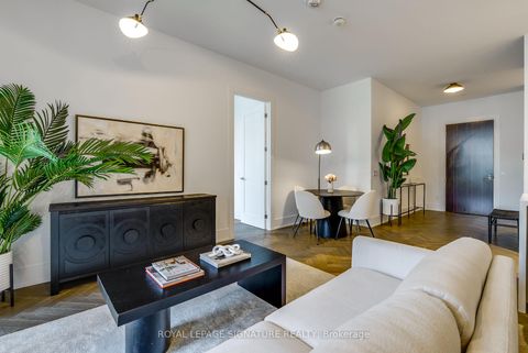 Photo 2 at 312 - 455 Wellington Street W, Waterfront Communities C1, Toronto