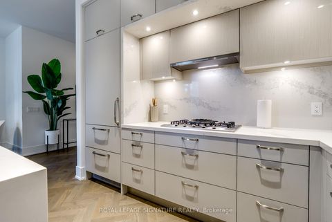 Photo 11 at 312 - 455 Wellington Street W, Waterfront Communities C1, Toronto