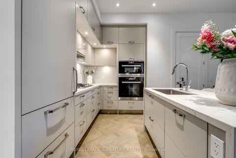 Photo 12 at 312 - 455 Wellington Street W, Waterfront Communities C1, Toronto