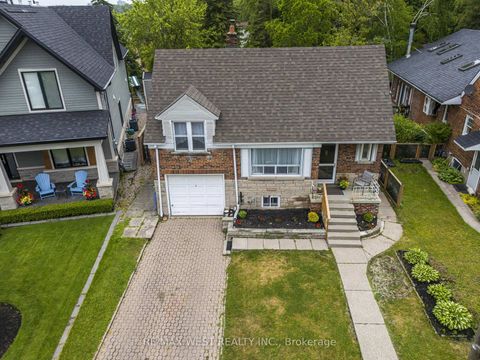 Photo 1 at 26 Parkland Road, Cliffside, Toronto
