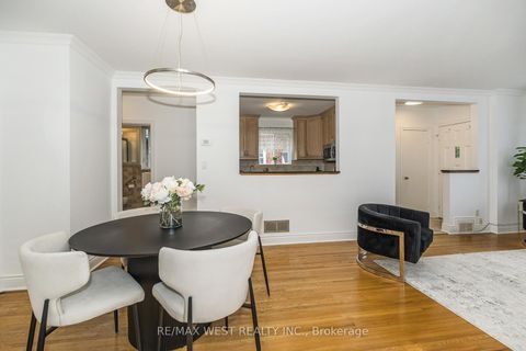 Photo 13 at 26 Parkland Road, Cliffside, Toronto
